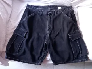Pull&Bear Pantalón Corto Cargo Negro