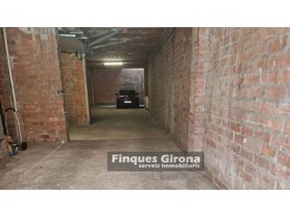 Local comercial en alquiler en Centre en Salt