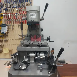 Duplicadora/copiadora de llaves Walkin Easy