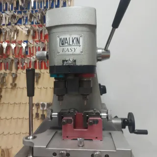 Duplicadora/copiadora de llaves Walkin Easy