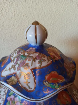 Jarrón chino con tapa