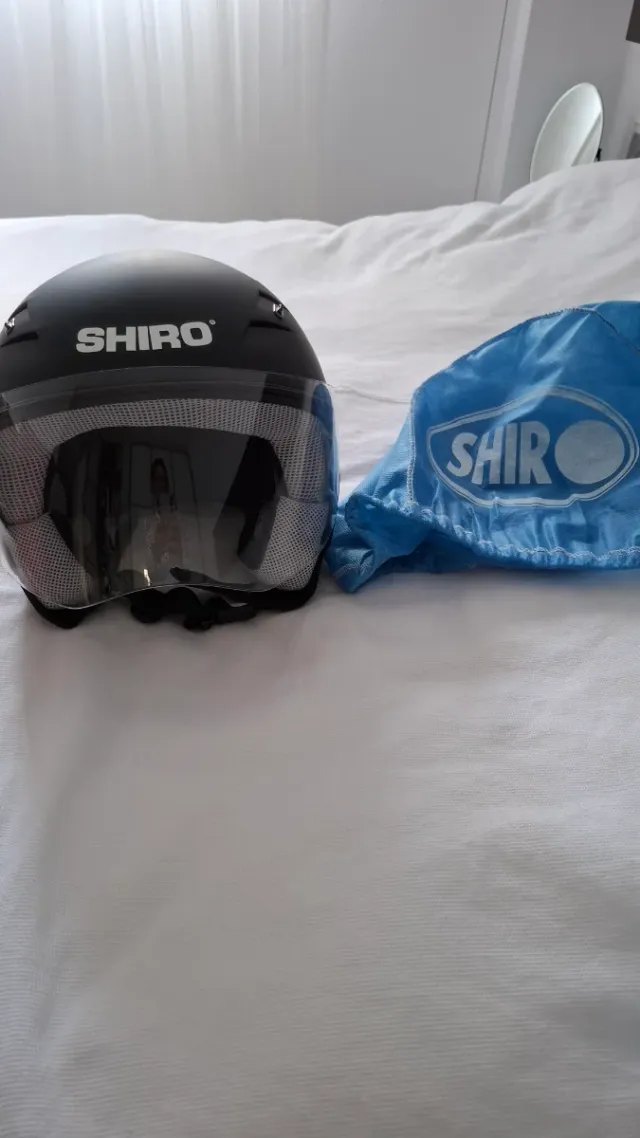 Casco Jet Shiro Negro, talla M, con funda. NUEVO