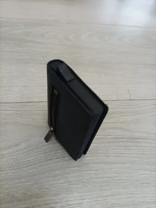 GUGGIARI Tarjetero RFID Azul Cierre Imantado