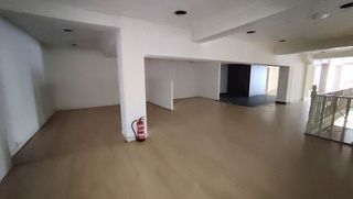 Local comercial en alquiler en Numancia - San Fernando en Santander