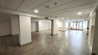 Local comercial en alquiler en Numancia - San Fernando en Santander