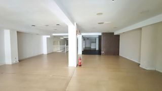 Local comercial en alquiler en Numancia - San Fernando en Santander