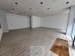 Local comercial en alquiler en O Berbés - Peniche en Vigo