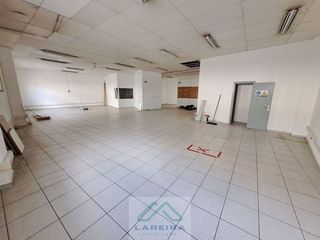 Local comercial en alquiler en O Berbés - Peniche en Vigo