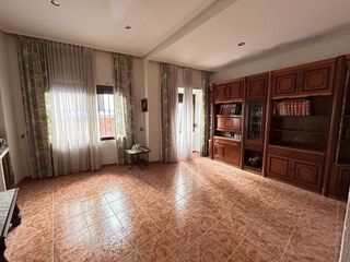 Casa adosada en venta en Andújar