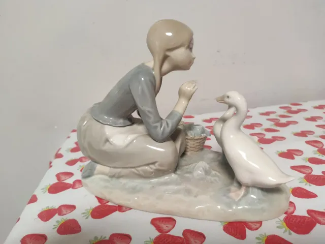Figura Lladró Niña con Patos