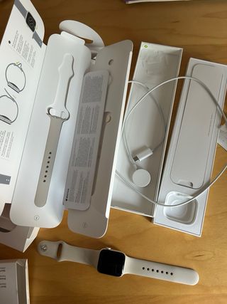 Apple Watch SE 2da Gen 40mm Plata