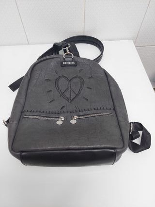 Mochila Desigual Negra y Gris
