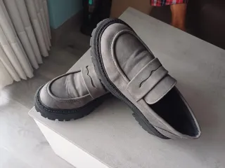 Mocasines grises mujer