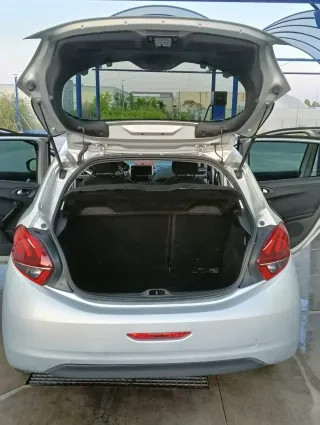 Peugeot 208 2017