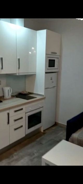 Estudio en alquiler en La Carihuela en Torremolinos