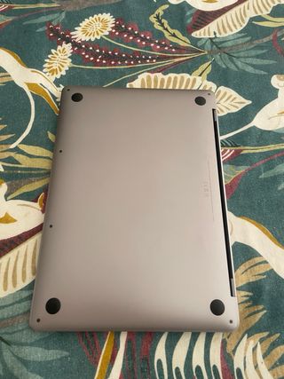 MacBook Pro M2 13 2022 8GB RAM