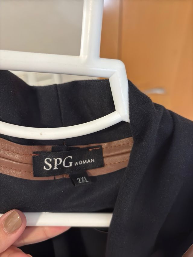 Cazadora polipiel talla 48