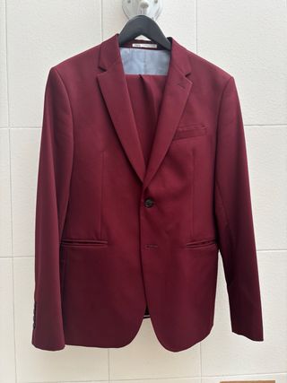 Traje Zara Rojo