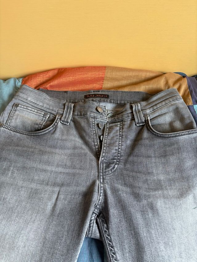 Pantalón Nudie Jeans Algodón Orgánico Gris
