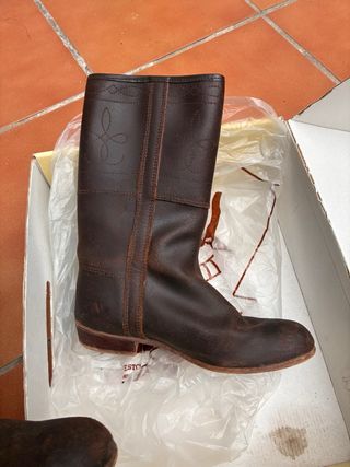 Botas camperas de cuero marrón Talla 34