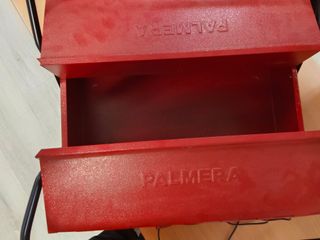 Caja de herramientas roja