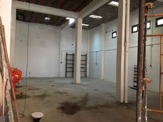 Local comercial en alquiler en El Llano en Gijón