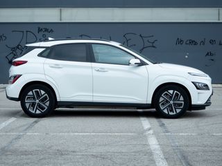 Hyundai Kona EV 64kWh 484km