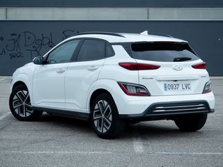 Hyundai Kona EV 64kWh 484km