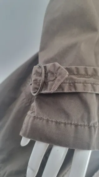 Gabardina Stradivarius Marrón