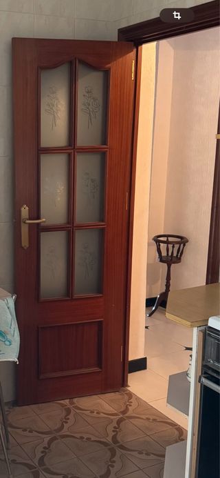 Puerta madera interior con cristal