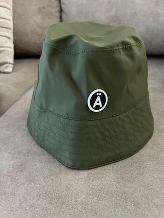 Gorro de lluvia Tantä verde oliva