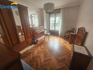 Piso en alquiler en Zona Sur en Burgos
