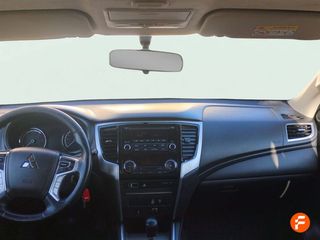 Mitsubishi L200 D/C 300 DI-D Kaiteki Auto - 4P (2021)