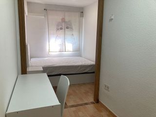 Piso en alquiler en Ciutat Jardí en Valencia