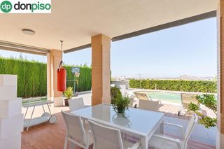 Chalet en venta en Otura