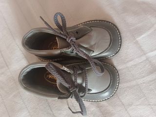 Zapatos grises talla 0