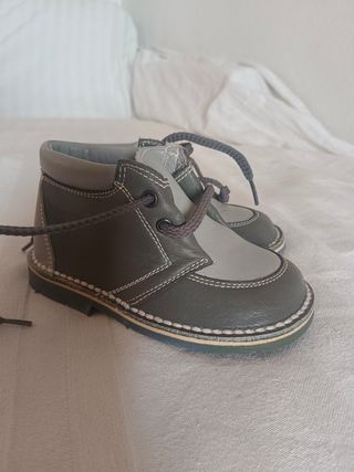 Zapatos grises talla 0