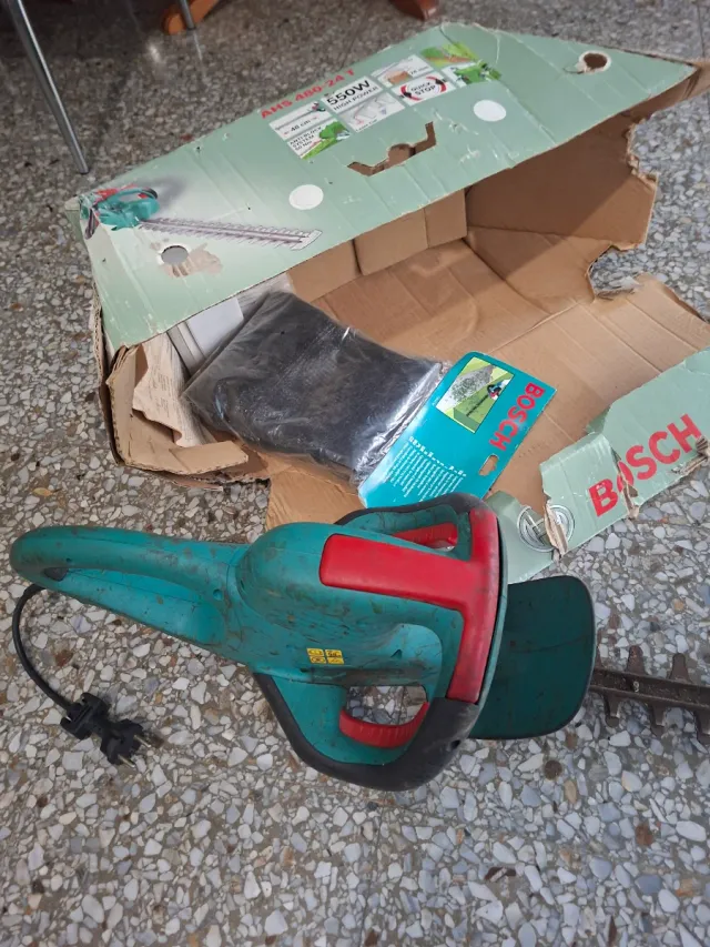 Cortasetos Bosch AHS 480-24 T
