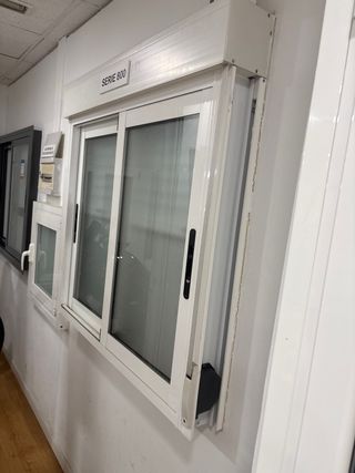 Ventana Aluminio con Persiana