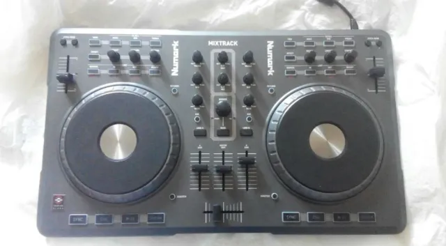 Controladora DJ Numark Mixtrack
