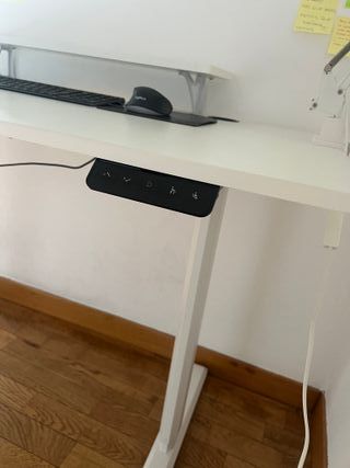 Scrivania regolabile per lavoro