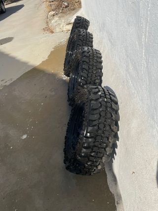 4 Ruedas Todo Terreno