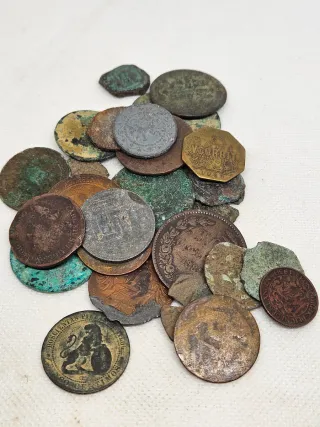 Lote 30 monedas históricas, algunas de 1762