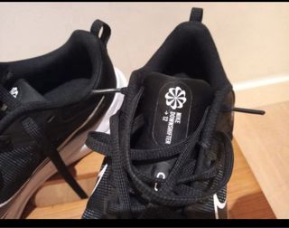 Zapatillas Nike Negras y Blancas