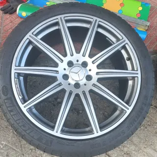 Llantas Mercedes GLC 21'
