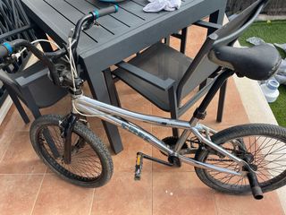 Bicicleta BMX Monty 301
manguitos nuevos