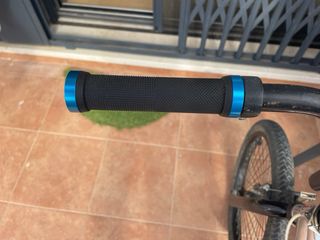 Bicicleta BMX Monty 301
manguitos nuevos