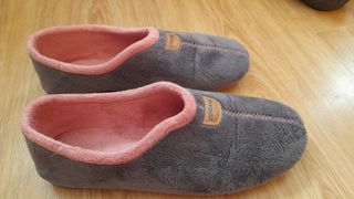 Zapatillas de casa COSDAM grises y rosas