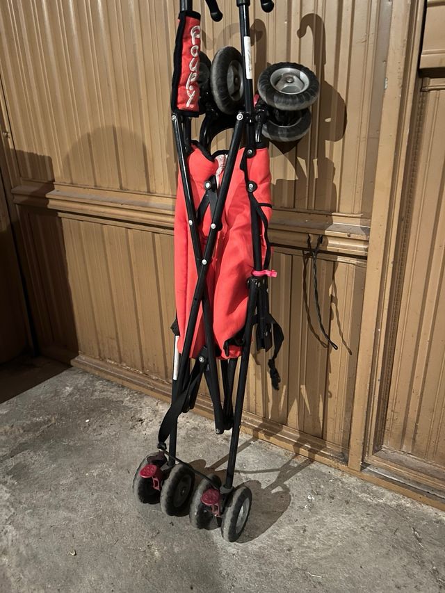 Passeggino leggero rosso