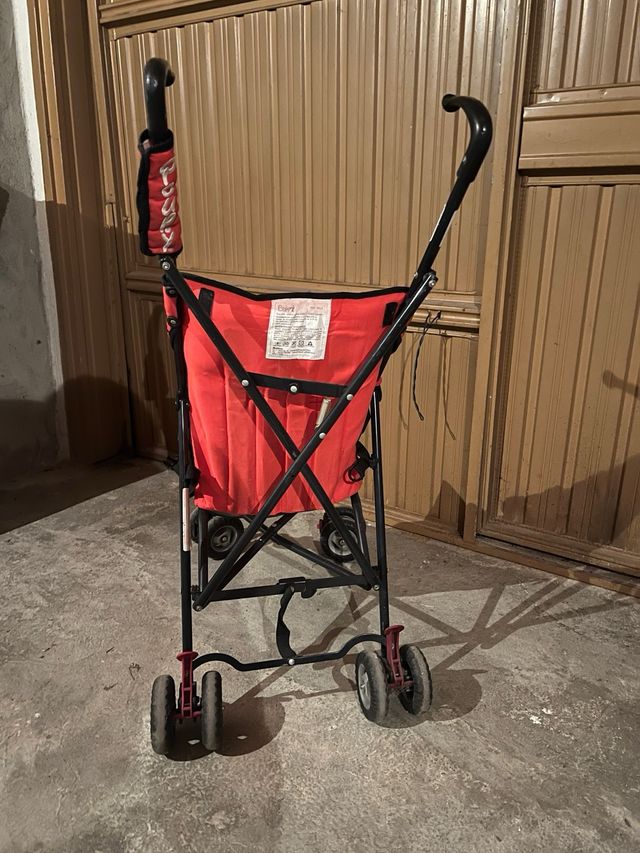 Passeggino leggero rosso